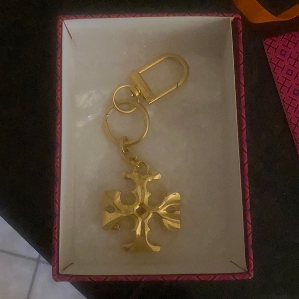 Gold tory burch keychain